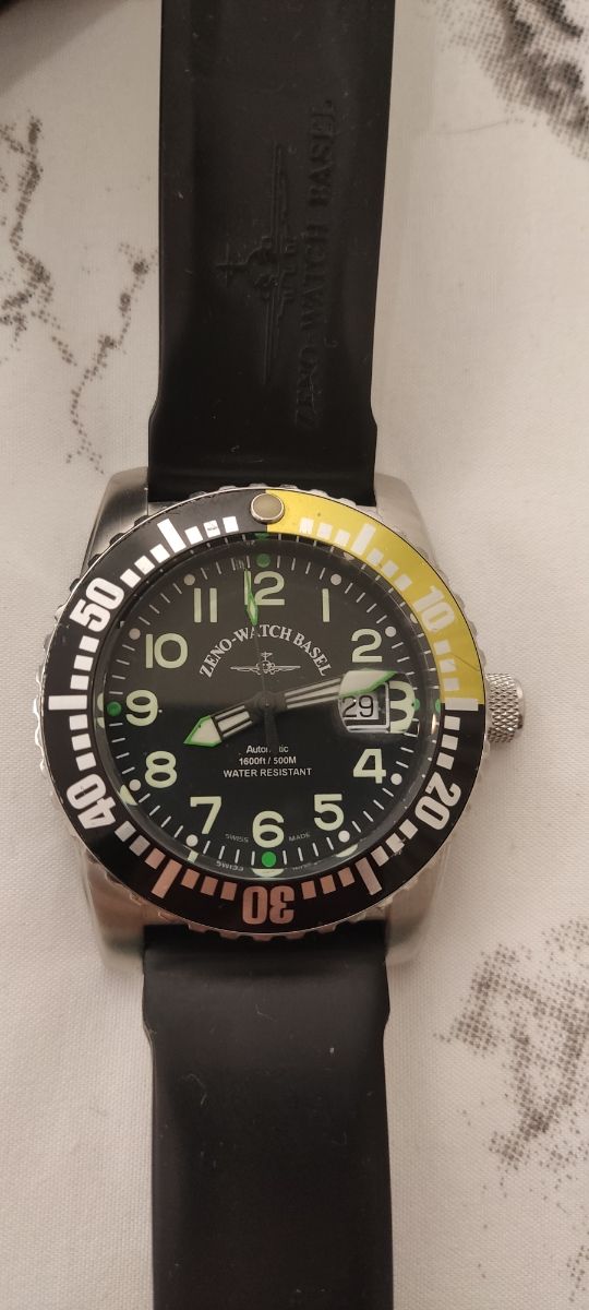 Reloj ZENO-WATCH BASEL