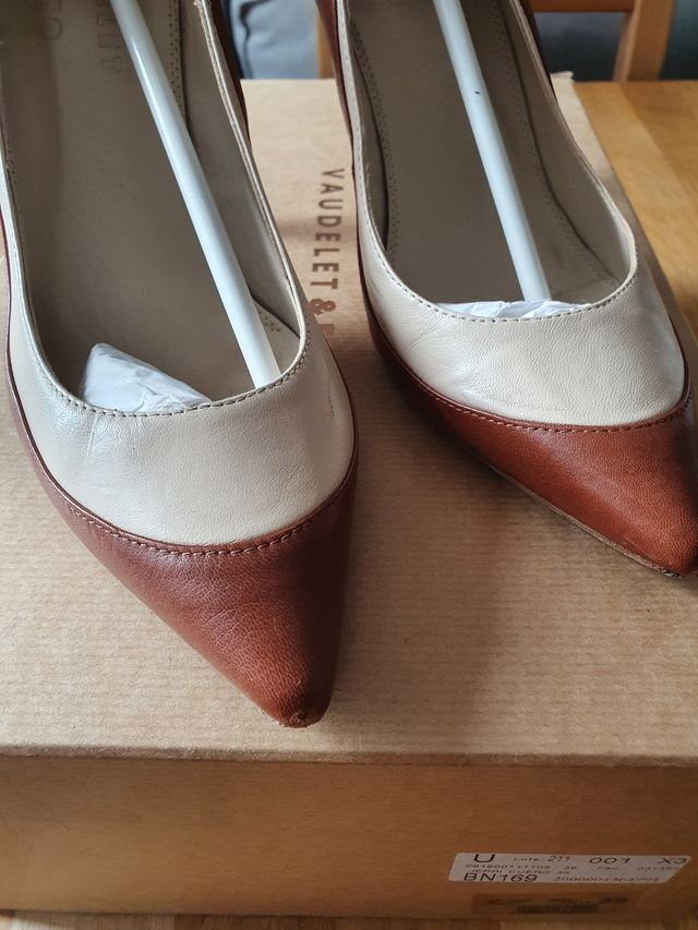 Zapato Bicolor Cuero Vaudelet & Fosco Talla 39