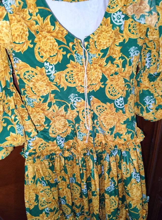 Bata rociera y accesorios