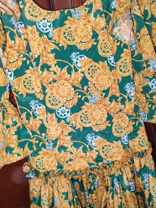 Bata rociera y accesorios