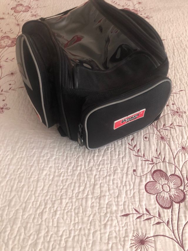 Mochila para moto con imanes 