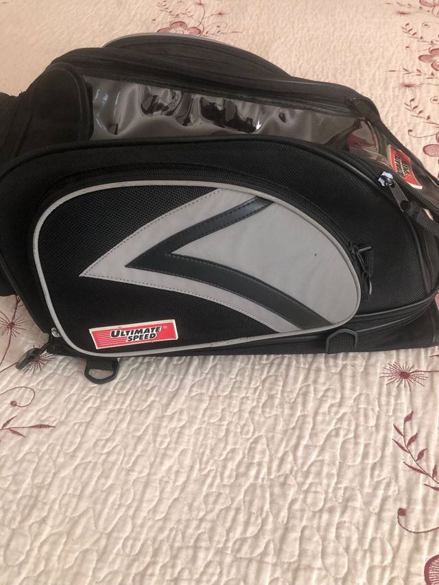 Mochila para moto con imanes 