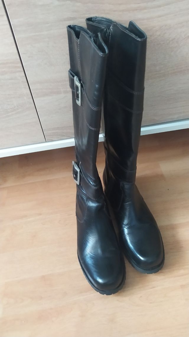 Botas altas de piel