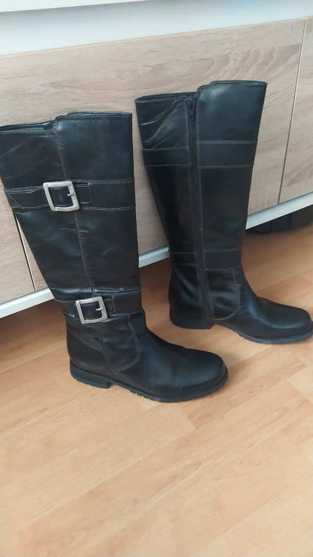 Botas altas de piel