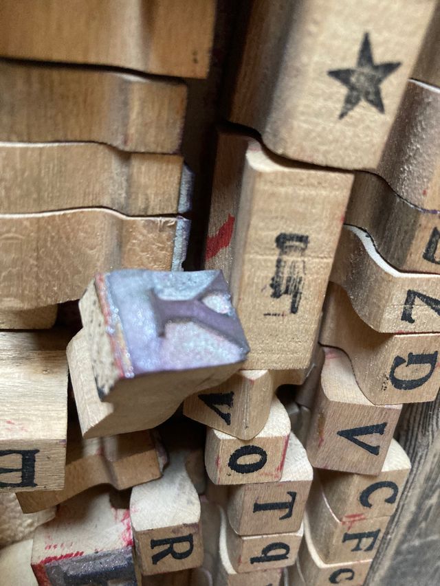 Antigua imprenta manual. Quizá más de 100 años