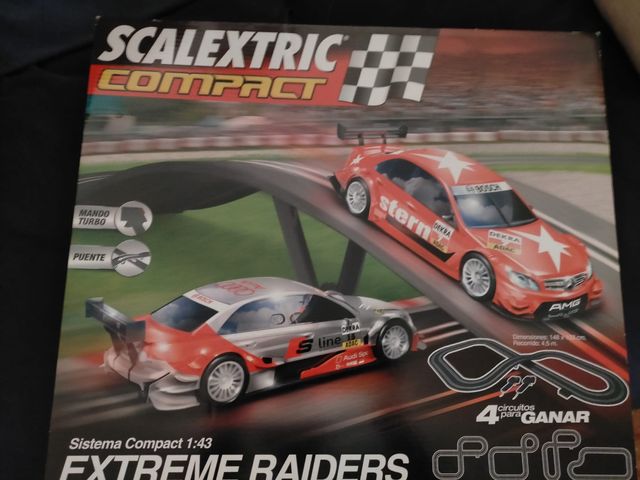 Scalextric compact.