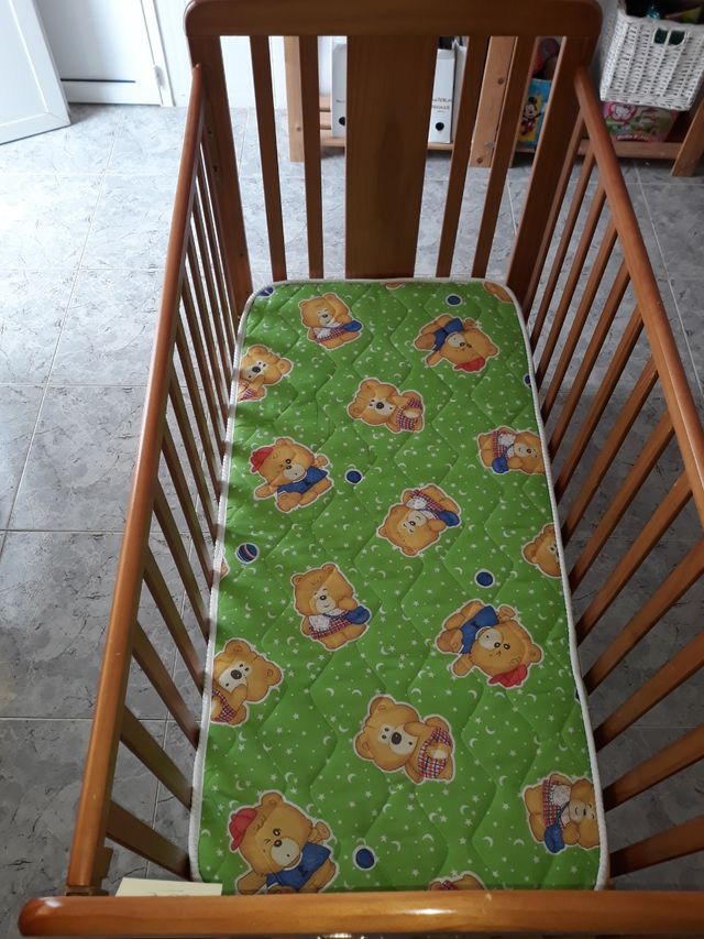 Cuna madera + colchón