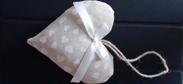 Decorazione shabby cuore beige con fiocco da appen