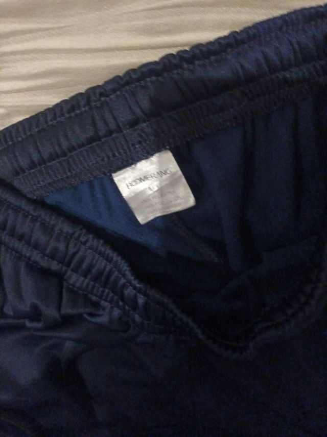 Pantalon de deporte. Talla 16