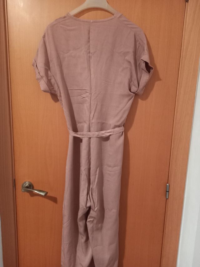 Mono rosa palo con mangas