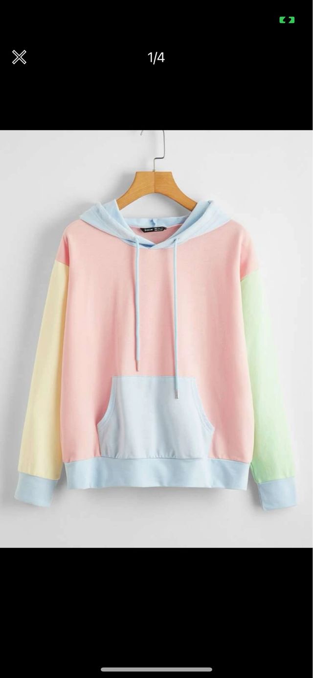Sudadera color pastel combinado