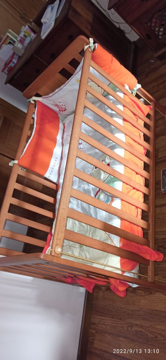 CUNA MADERA + colchón + ropa cama