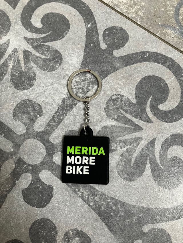 Llavero marca merida