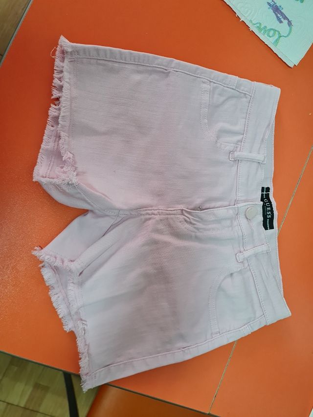 pantalón corto Guess  talla 10