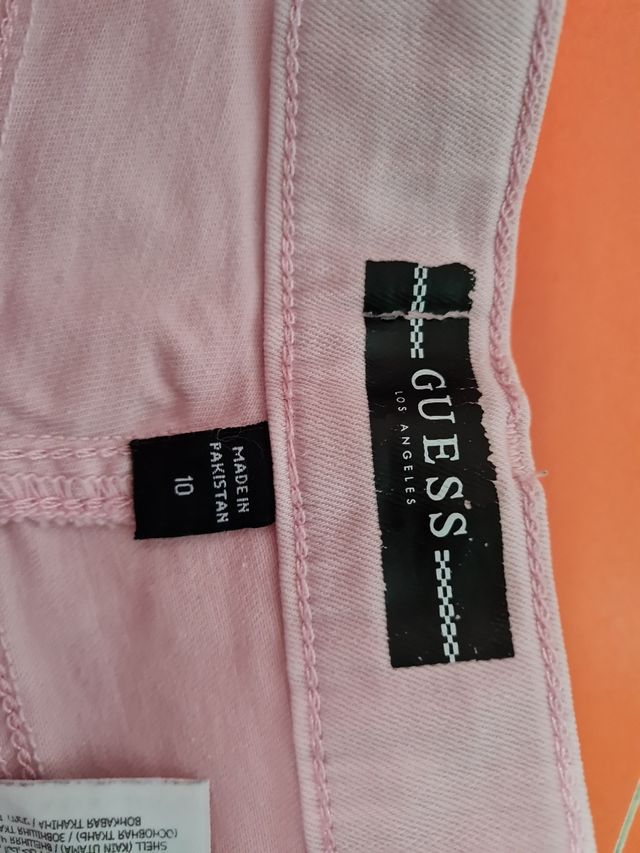 pantalón corto Guess  talla 10