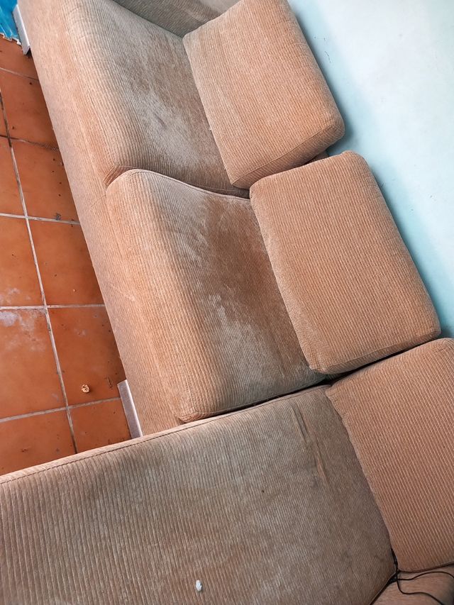 Sillones cheslong preciosos y súper cómodos de segunda mano por 300 EUR