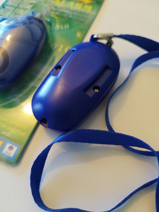 alarma personal con linterna