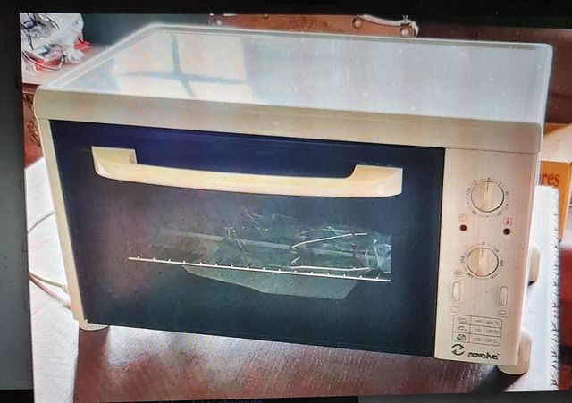 Forno eléctrico NOVO nunca foi usado