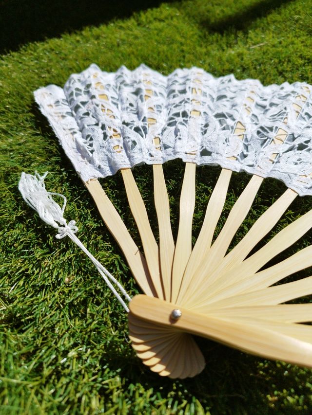 abanico blanco algodón