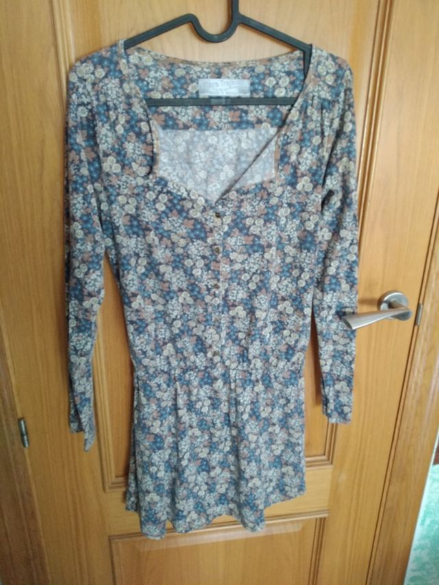 lote 5 vestidos mujer y camiseta deportiva talla L