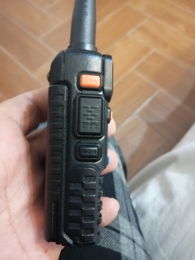 Baofeng uv-5r triband