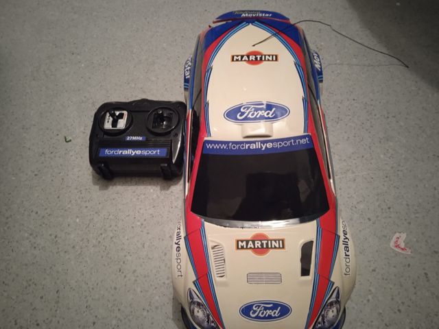 coche con mando a distancia