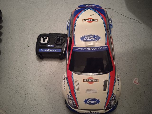 coche con mando a distancia