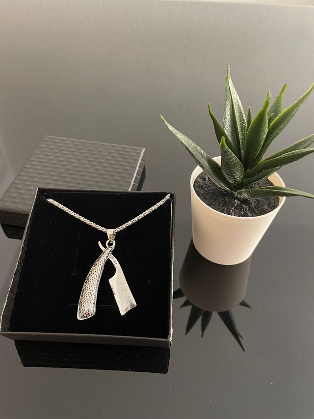 Colgante cuchilla de barbero- acero inoxidable