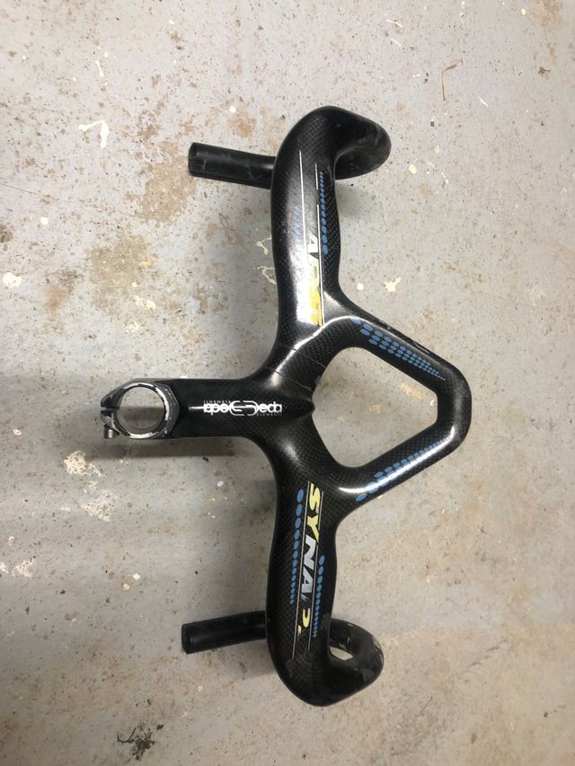 Manillar integrado de carbono Deda