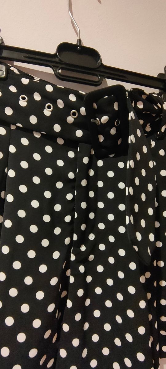 Pantalón corto Stradivarius talla 34