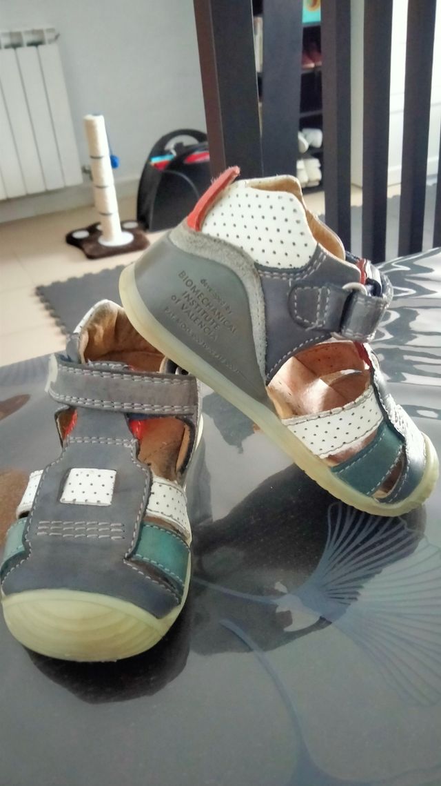 sandalias biomecanics