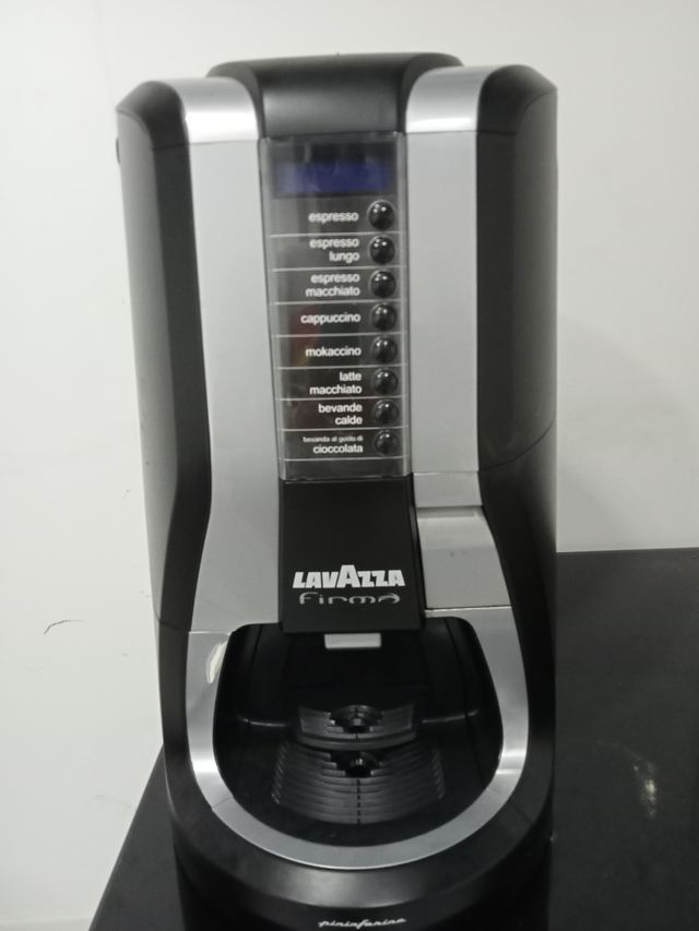 Macchina caffè/bevandecalde Lavazza
