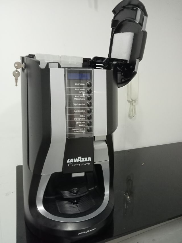 Macchina caffè/bevandecalde Lavazza