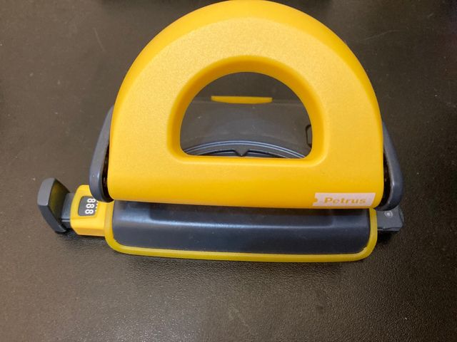 Perforadora papel Petrus