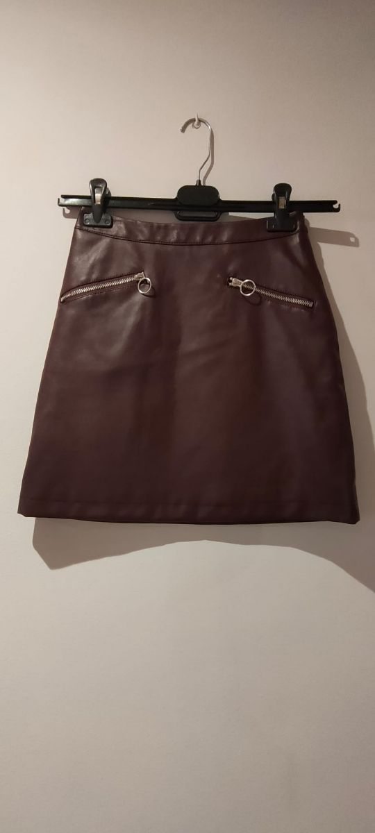 Falda granate Primark talla 34