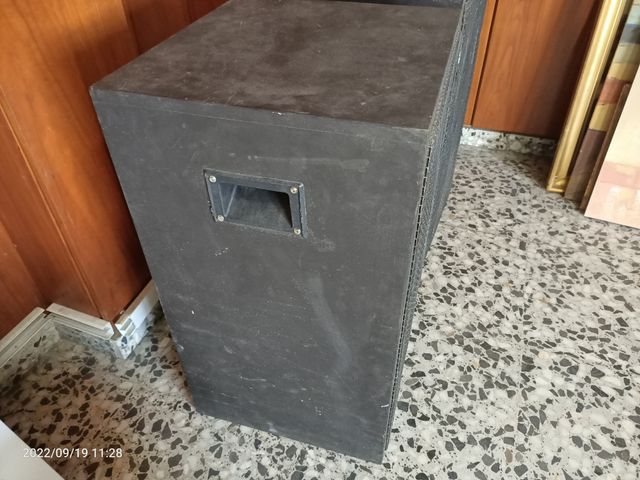 equipo de sonido altavoces