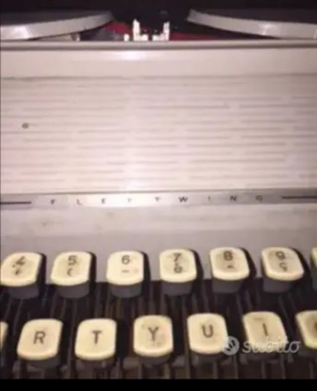 Macchina da scrivere Fleftwing Anni 70.Rarita'. Fu