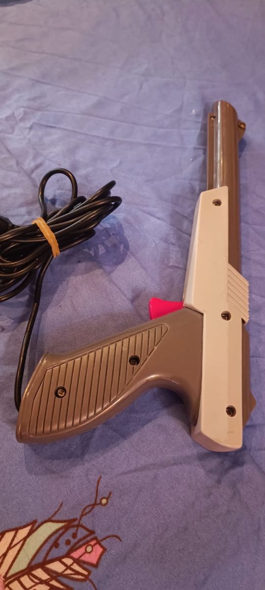 Pistola compatible con Nintendo NES