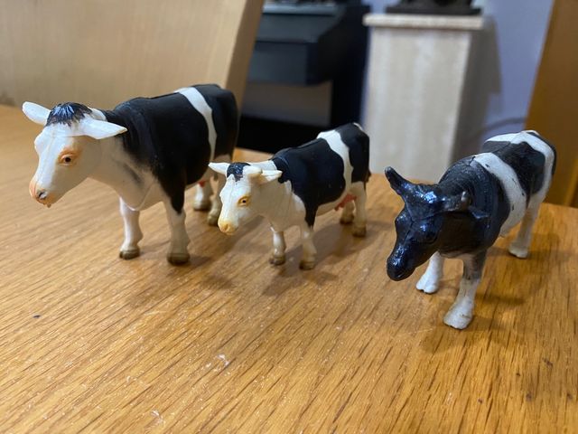 Vacas de plástico