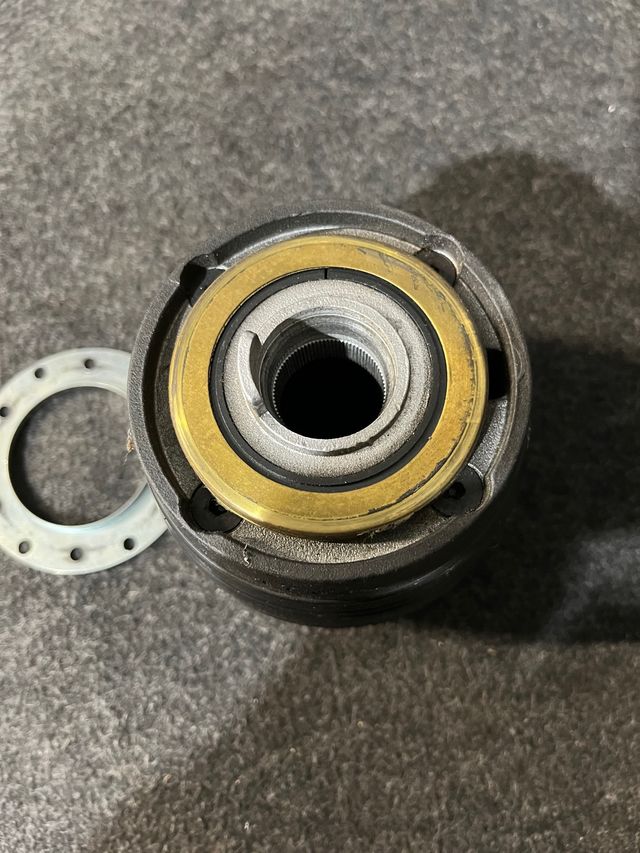 Piña volante golf mk3