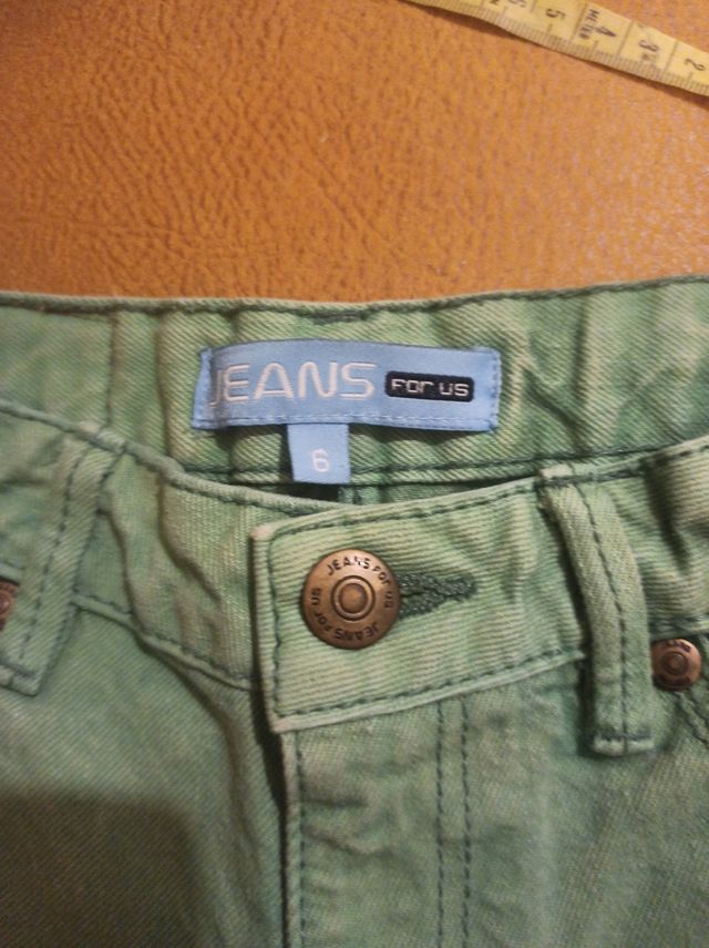 Oferta pantalón niño rodilla Jeans T 6-7 años