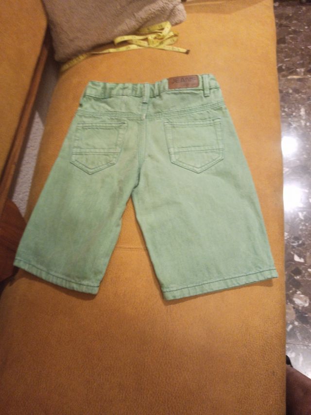Oferta pantalón niño rodilla Jeans T 6-7 años