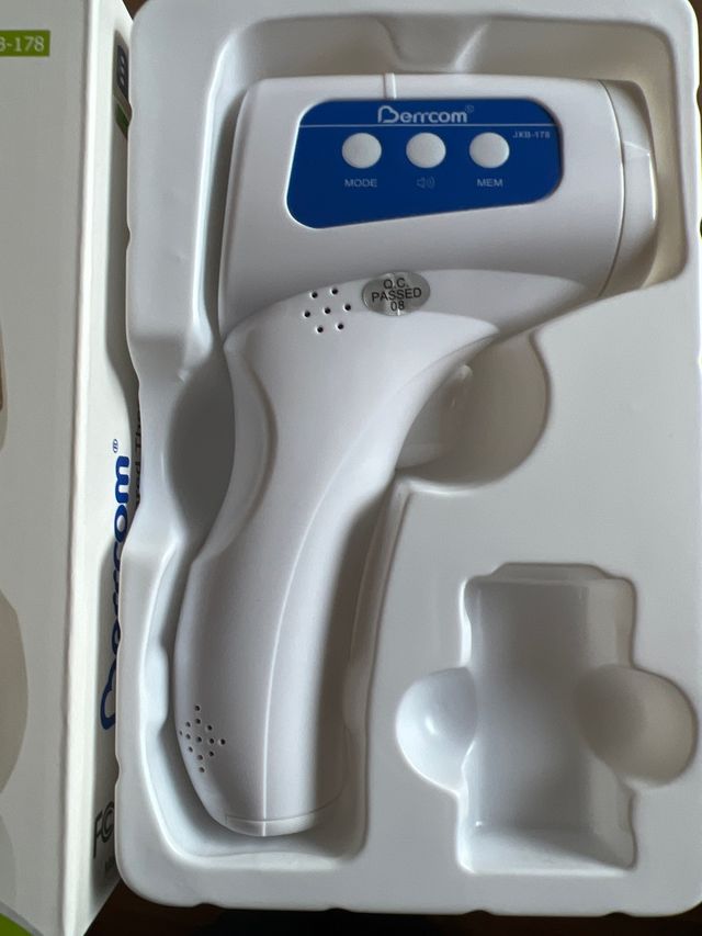 Termómetro infrarrojo en caja , a estrenar