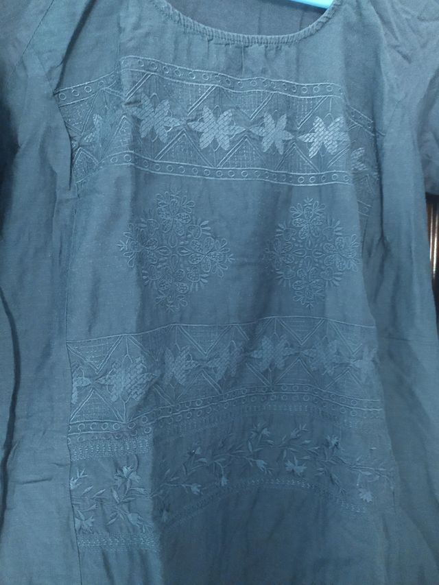 bluson gris con bordados