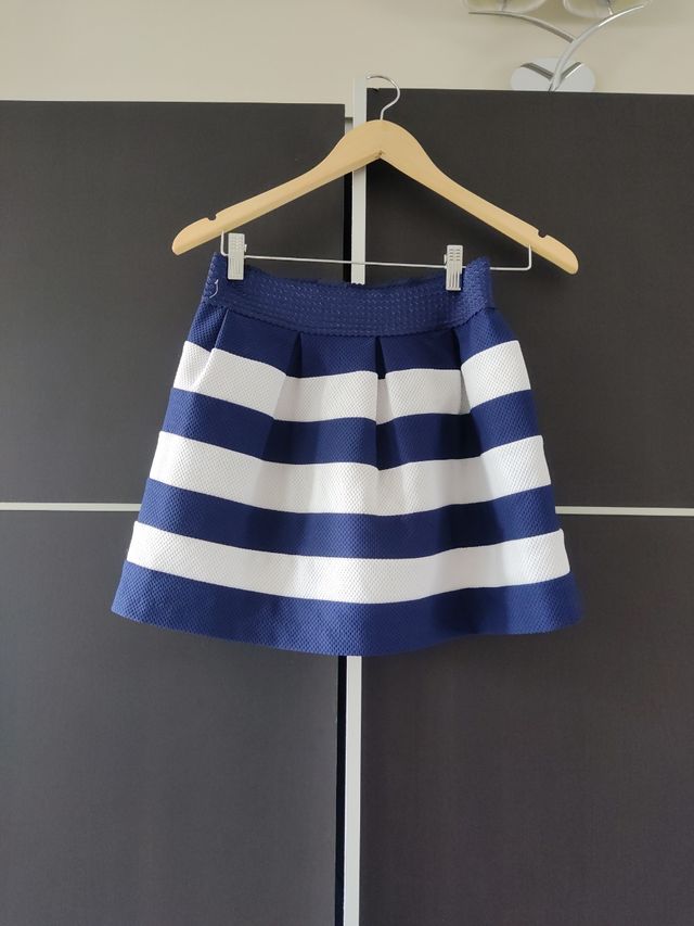 Minissaia listrada azul e branca