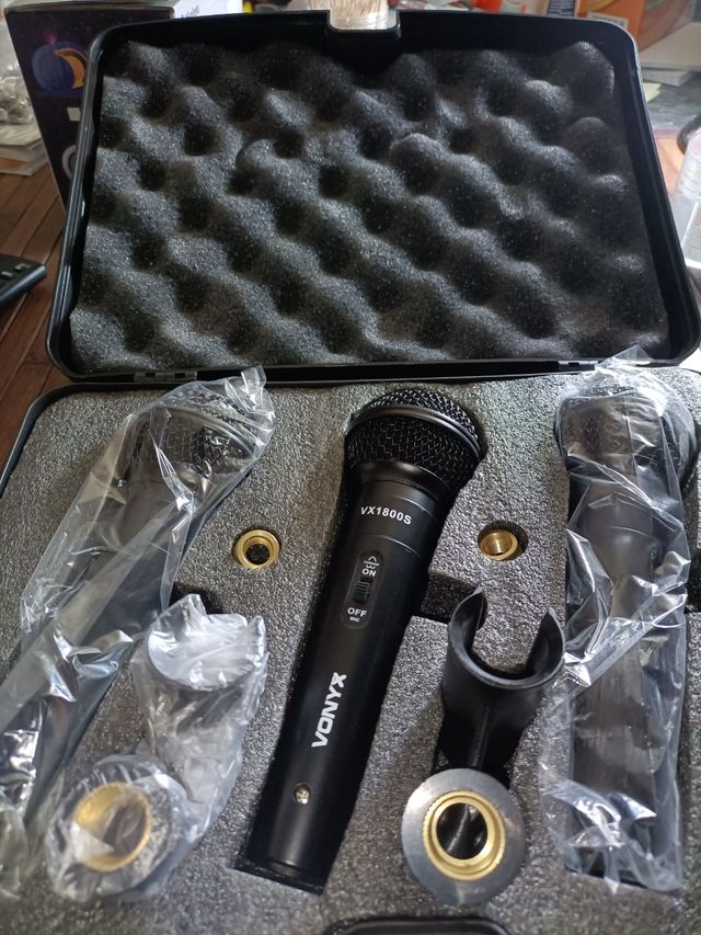 Valigetta con 3 Microfoni Nuovi