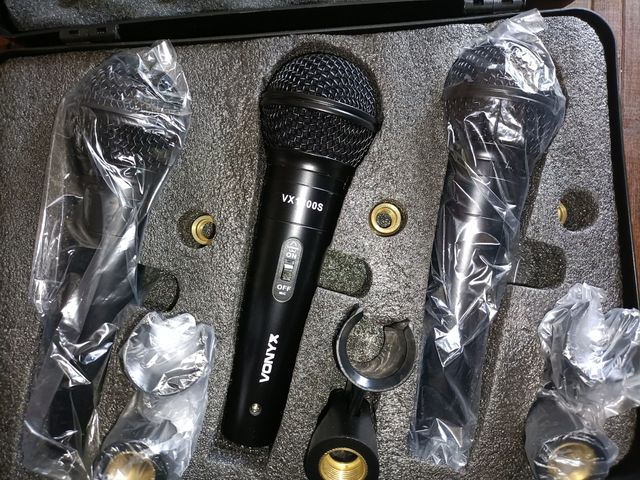 Valigetta con 3 Microfoni Nuovi