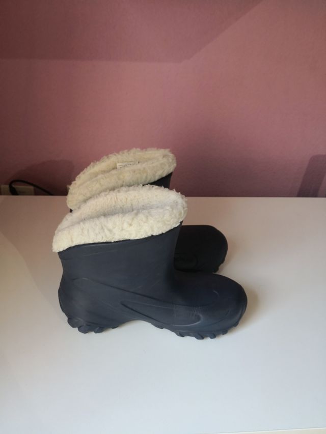 Bota niño, num27la decolor, 35azul,y 36-37la otra