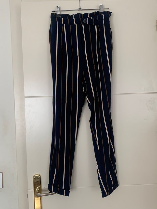 Precioso pantalon seda Pull and Bear