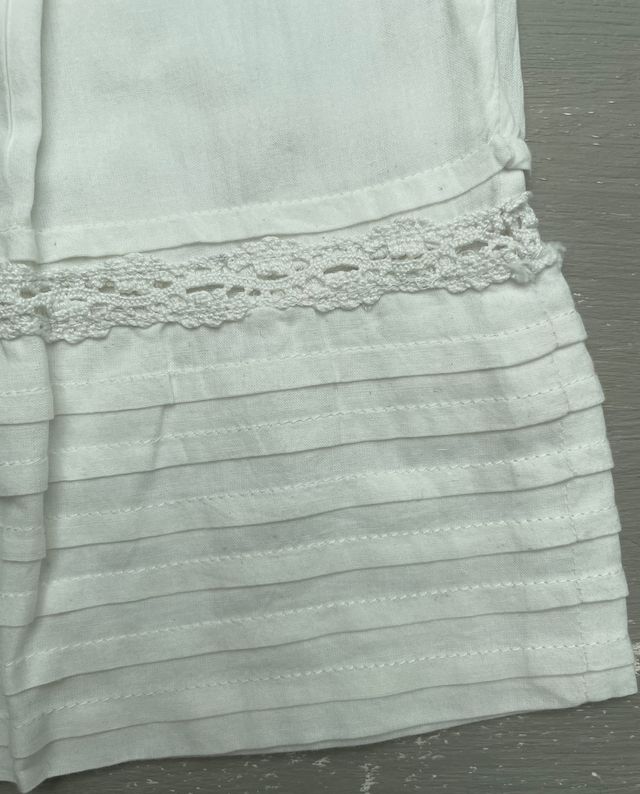 Vestido encajes y jaretas blanco T1